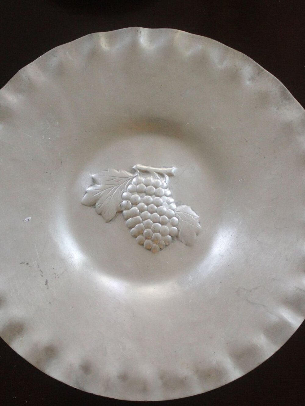 Aluminium Serving Platter  Grape Engarving Ruffle Edge With Pattina